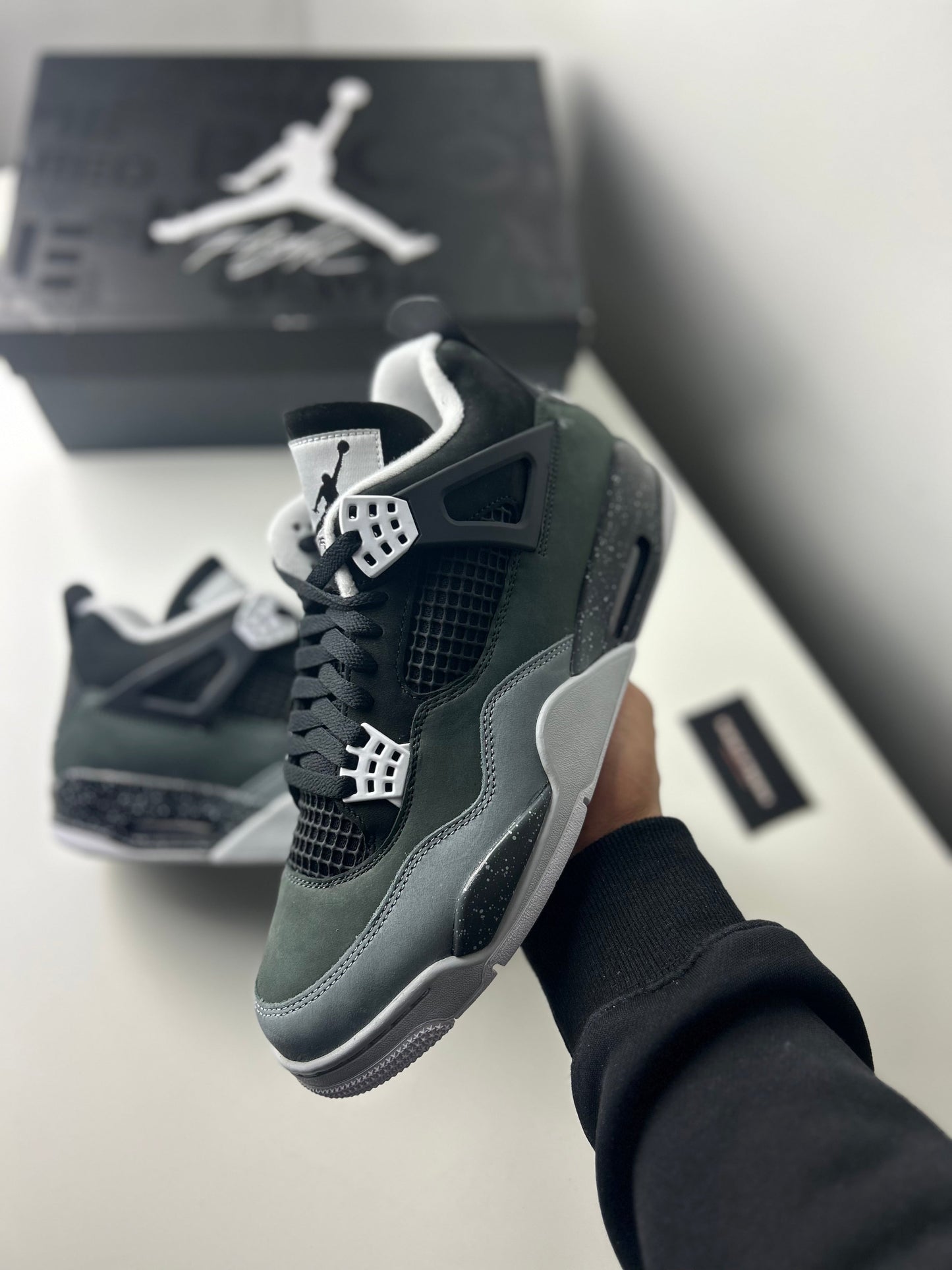 Air Jordan 4 “Retro Fear”