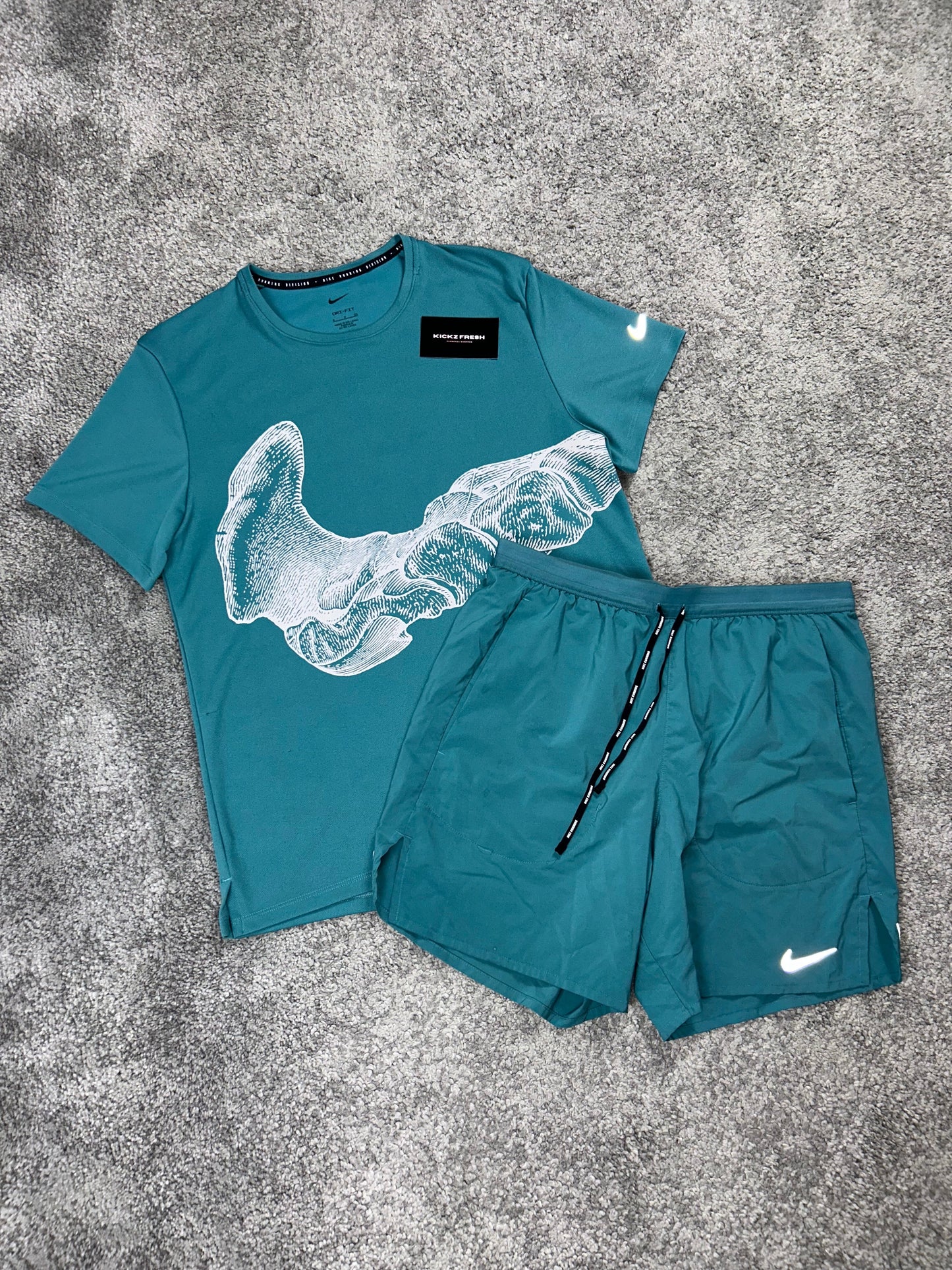 Nike Divison Teal Mens Set