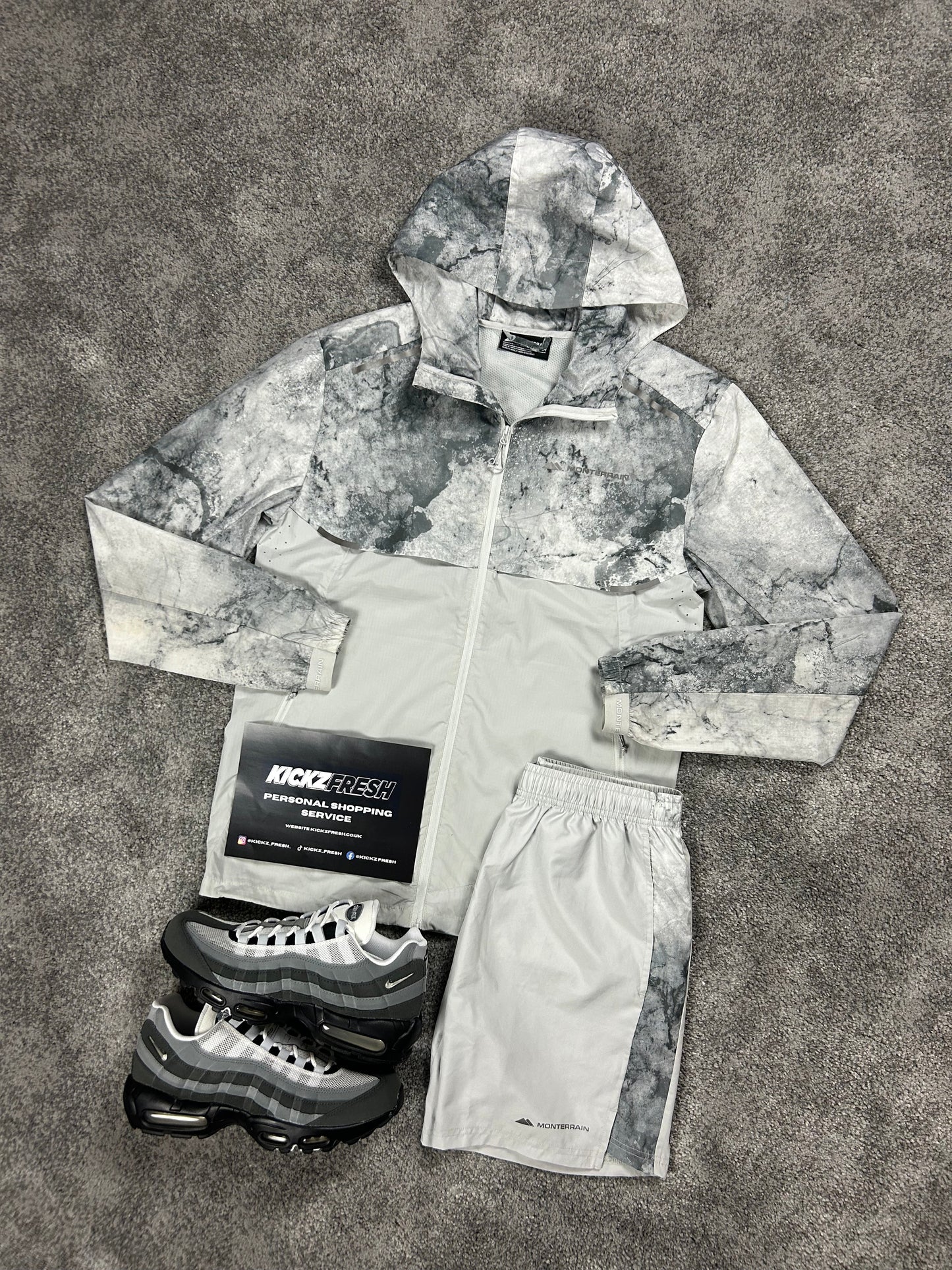 Monterrain Glacier White Windrunner Mens Set