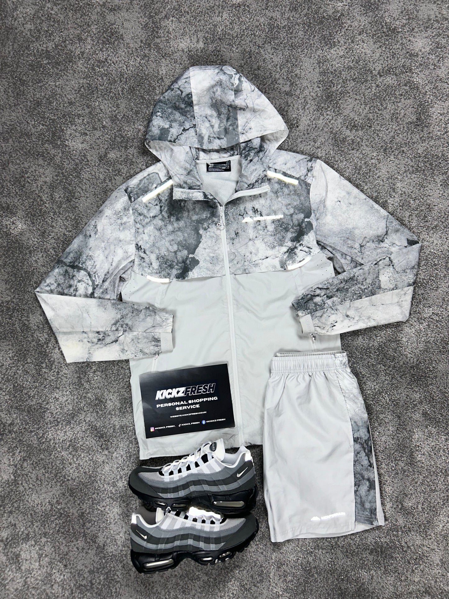 Monterrain Glacier White Windrunner Mens Set