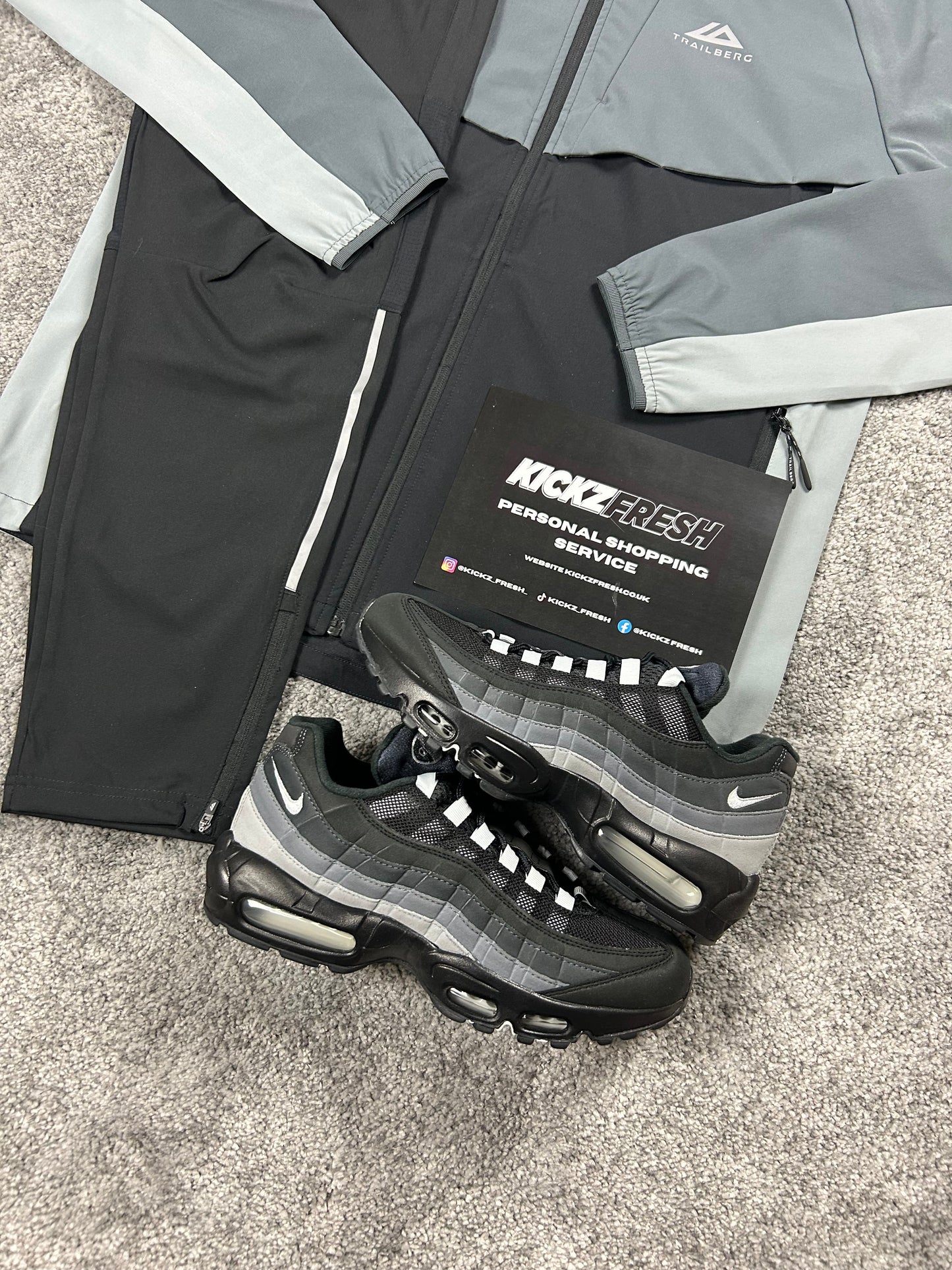 Trailberg key line black grey gradient tracksuit